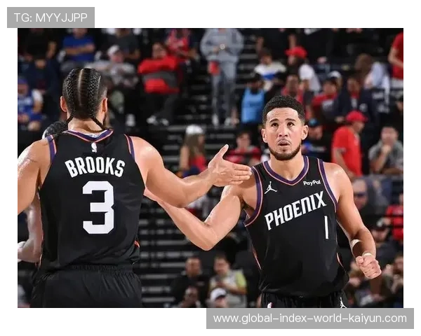 太阳三连胜期间进攻效率120.3 布克格林挡拆配合破解联防体系